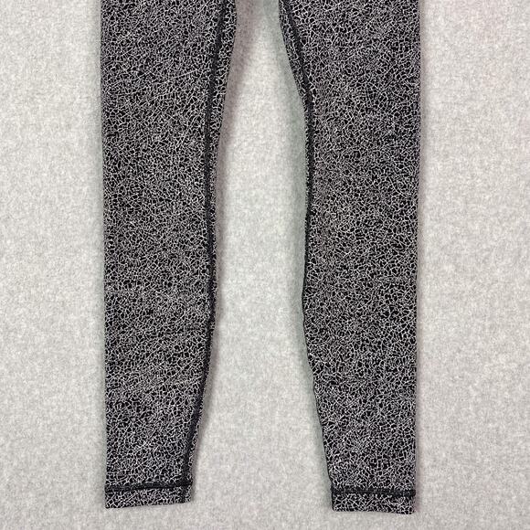 Lululemon Womens 6 Wunder Under Tight in Luon Crackle Jacquard Black White - Picture 3 of 8